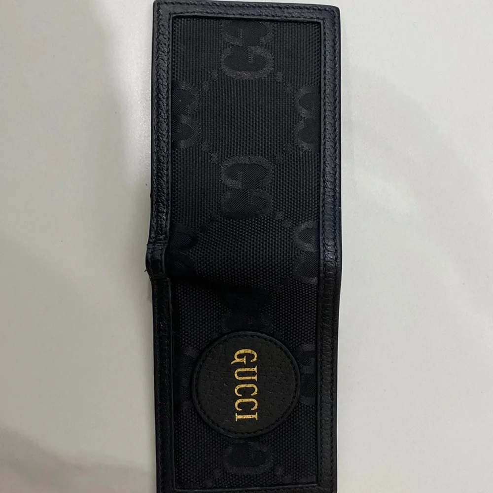 Wallet - Picture 1 of 2